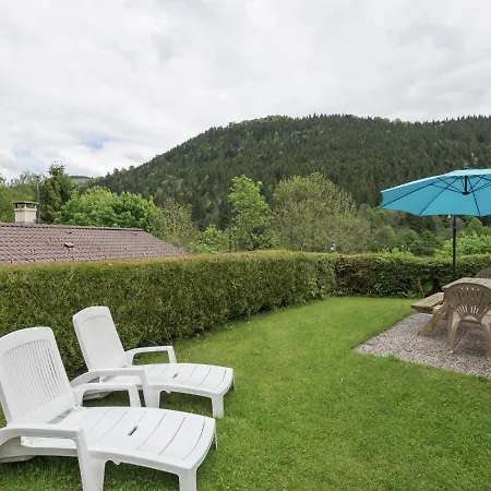 Lovely Chalet In With Balcony 샬레 라브레세
