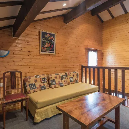 샬레 Lovely Chalet In With Balcony 라브레세